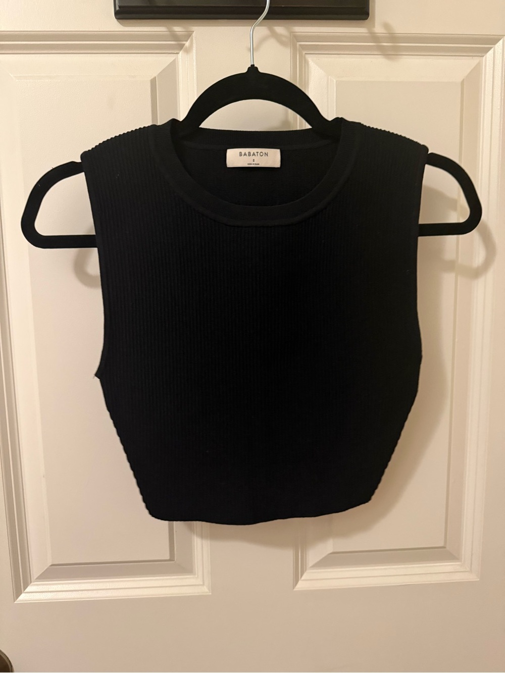Aritzia Babaton Black Ribbed Cropped Tank